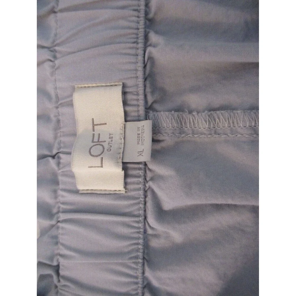 LOFT Shorts Women's Size XL Gray Pull On Pockets Elastic Waist